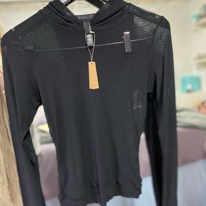 SKIMS ONYX SUMMER MESH HOODIE.